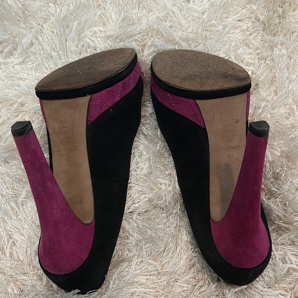 CHANEL Black and Pink Platform Heels - Picture 3 of 14